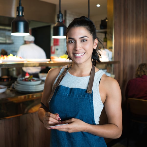 square-waitress-min